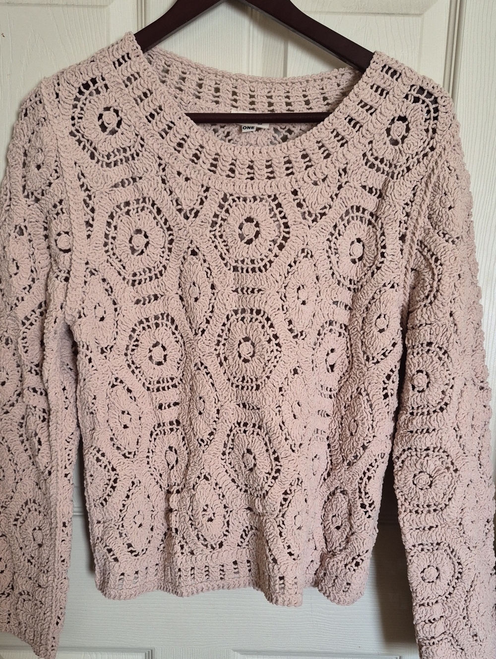 POL Crochet Pattern Sweater in Pink Like New